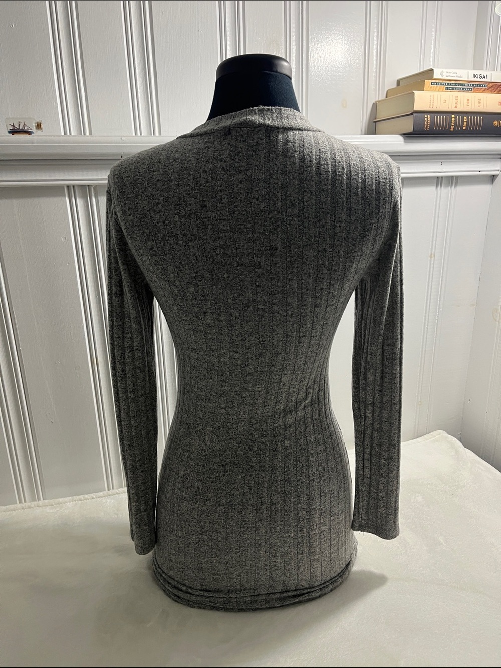 Grey Ribbed Long-Sleeve Women's Top - Picture 2 of 3